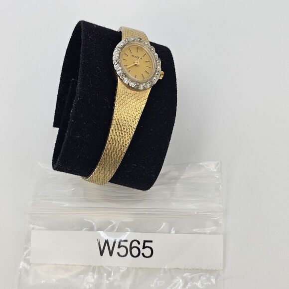 VTG Bulova Swiss Women\'s Watch 18MM Gold Dial Gold Bracelet Band 6\